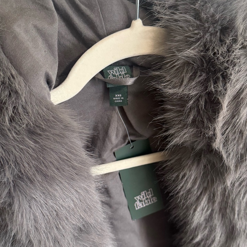 Viral Wild Fable Grey Hooded Fur Jacket NWT - Picture 8 of 9